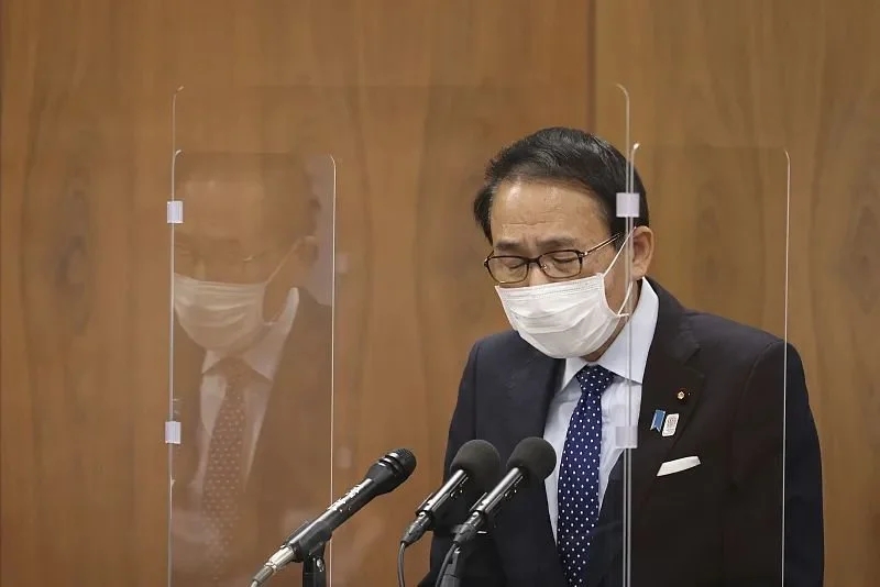 三名内阁大臣相继辞职,岸田文雄道歉