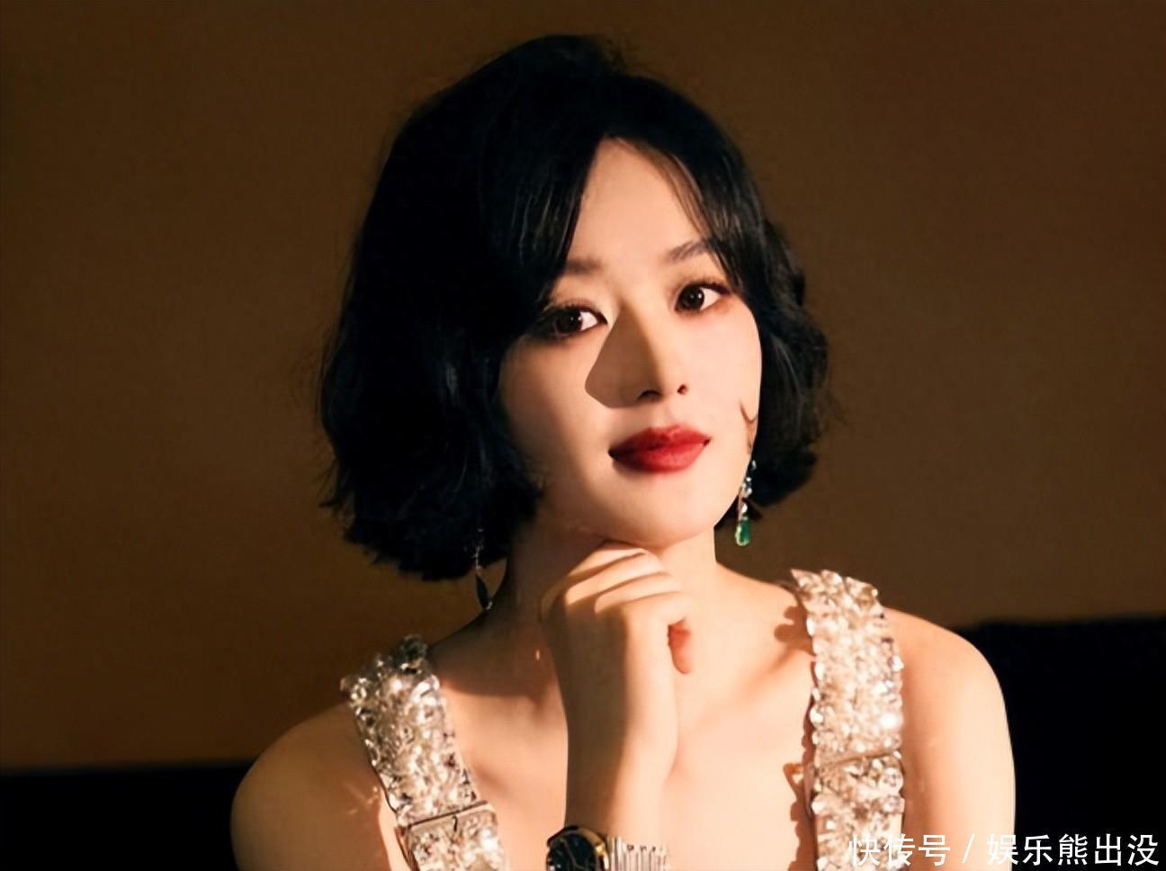武汉43岁女子无儿无女不结婚,晒一个人晚餐火了!