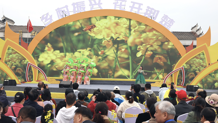 25岁程序员Michael Truell与AI编程神器Cursor:颠覆代码世界的创业神话