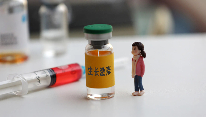从“极简主义”到“土味复古”:美妆包装设计的轮回与突围