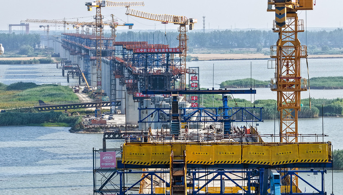 转卖LABUBU赚50万，年轻人“囤娃”等升值