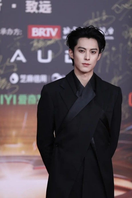 猪妞：AI时代下人类隐秘心理的镜像