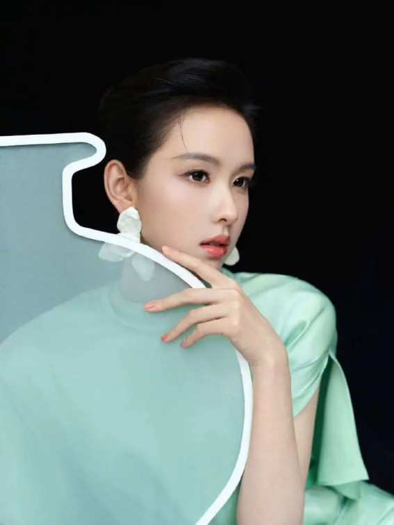 陈丽君从默默无闻到大放异彩，真没你想得那么简单！